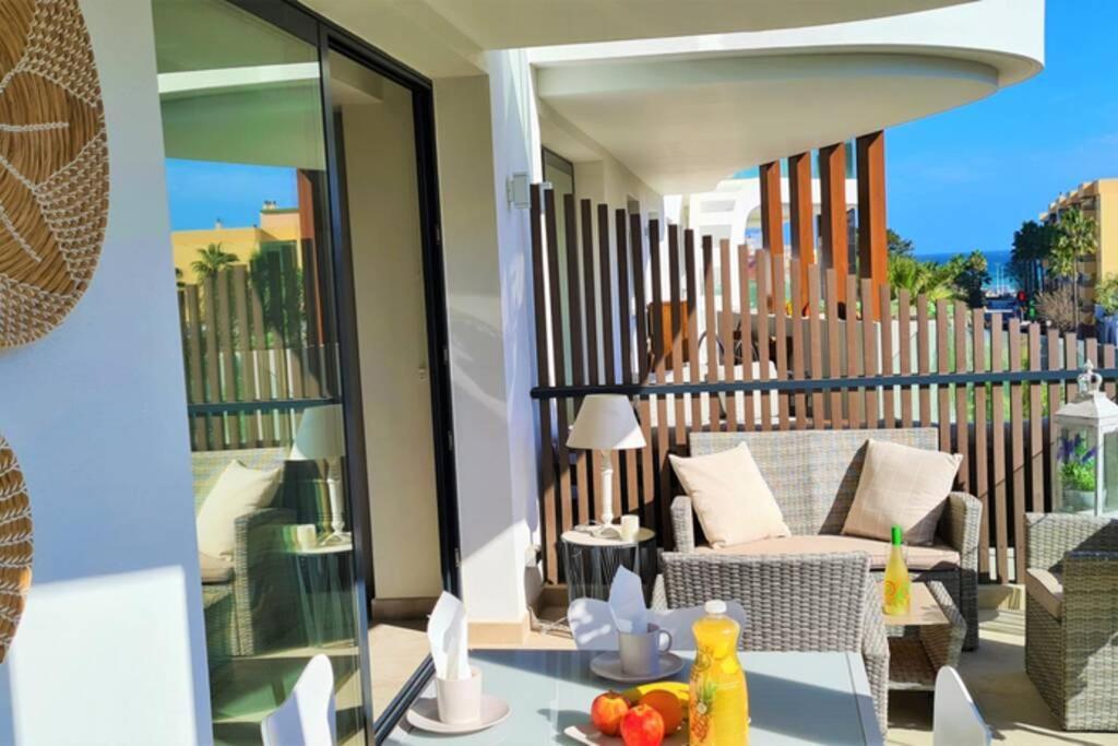 Lujoso Apartamento Nuevo Playa Centro Estepona Exterior photo